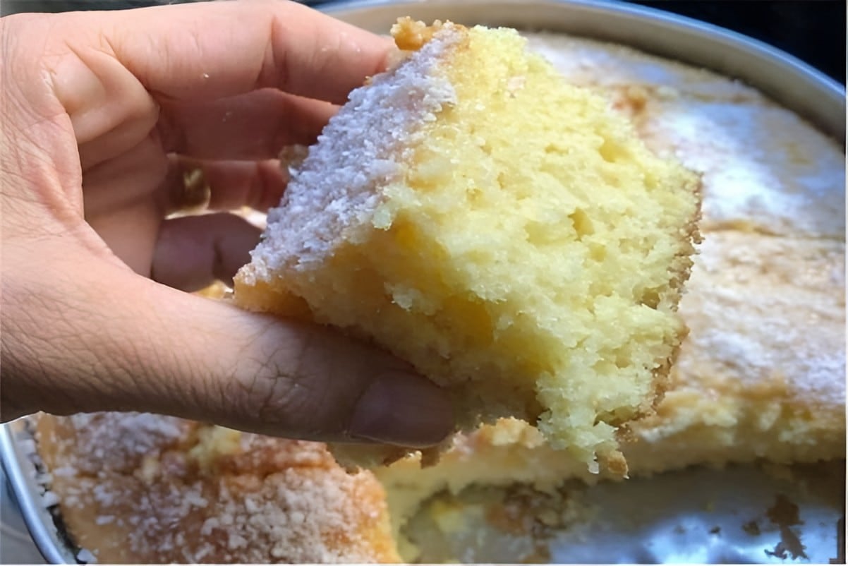Bolo simples com coco um bolo da vovó bem fofinho e delicioso