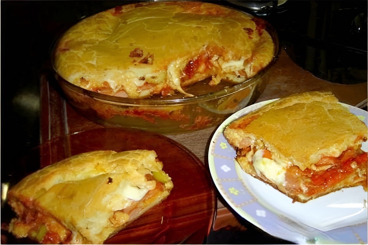 Cachorro quente de forno uma torta rápida e deliciosa perfeita para seu lanche ou jantar