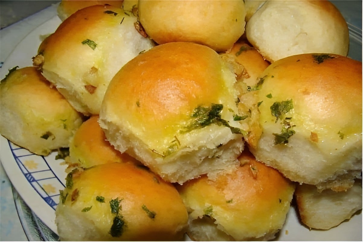 Pão de cebola igual da padaria feito no liquidificador fácil e gostoso