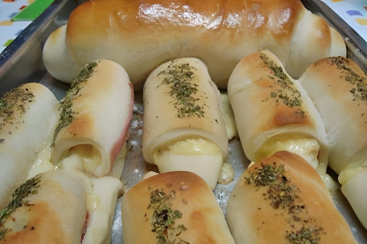 Pão recheado com queijo e presunto o lanche prático e perfeito para toda a família