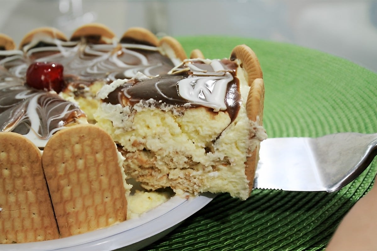 Torta alemã passo a passo com todas as dicas e truques para o creme perfeito
