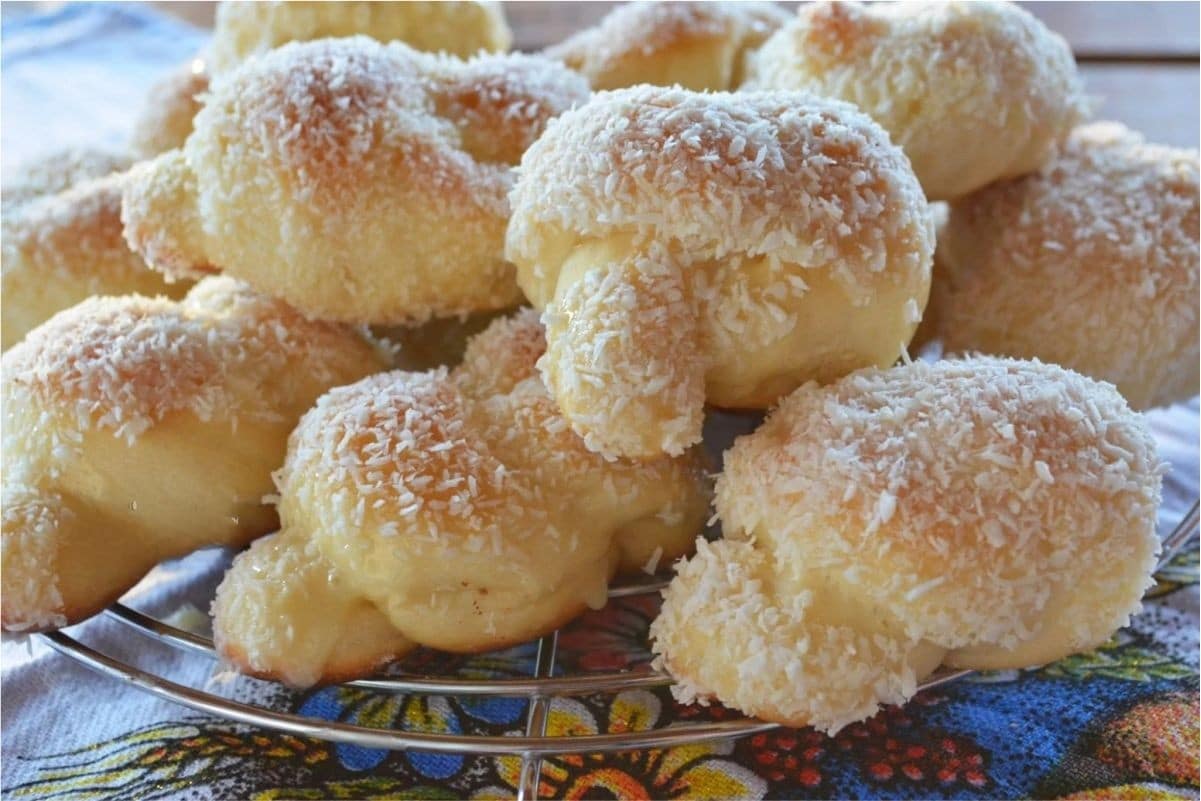Nozinho de leite condensado um pão doce de leite condensado bem fácil e prático de fazer