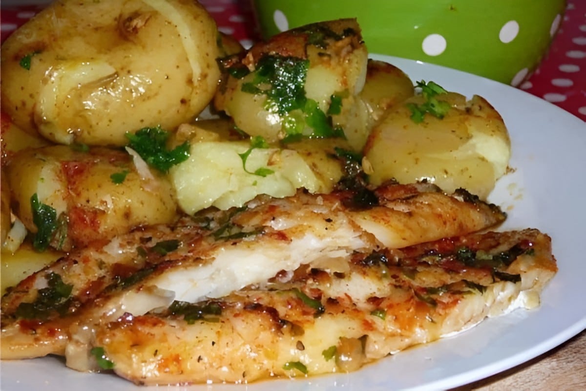 Peixe assado no forno escolha o peixe de sua preferência e faça um assado delicioso