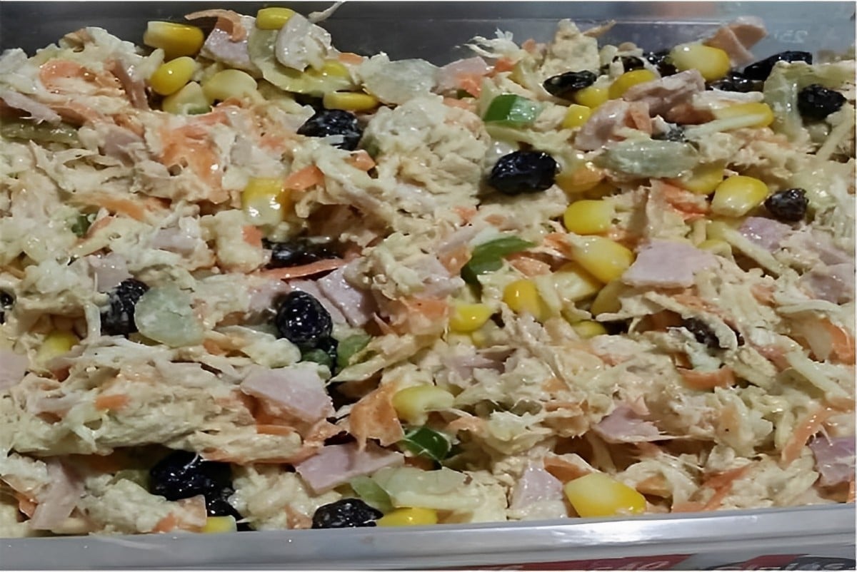 Receita de salpicão de frango com creme de leite leve saborosa e fácil de preparar