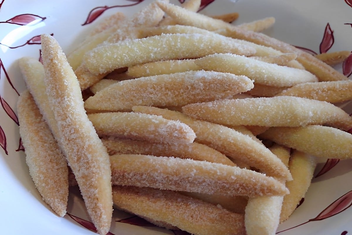 Sequilhos de palitinho igual da padaria para fazer na sua casa com ingredientes simples