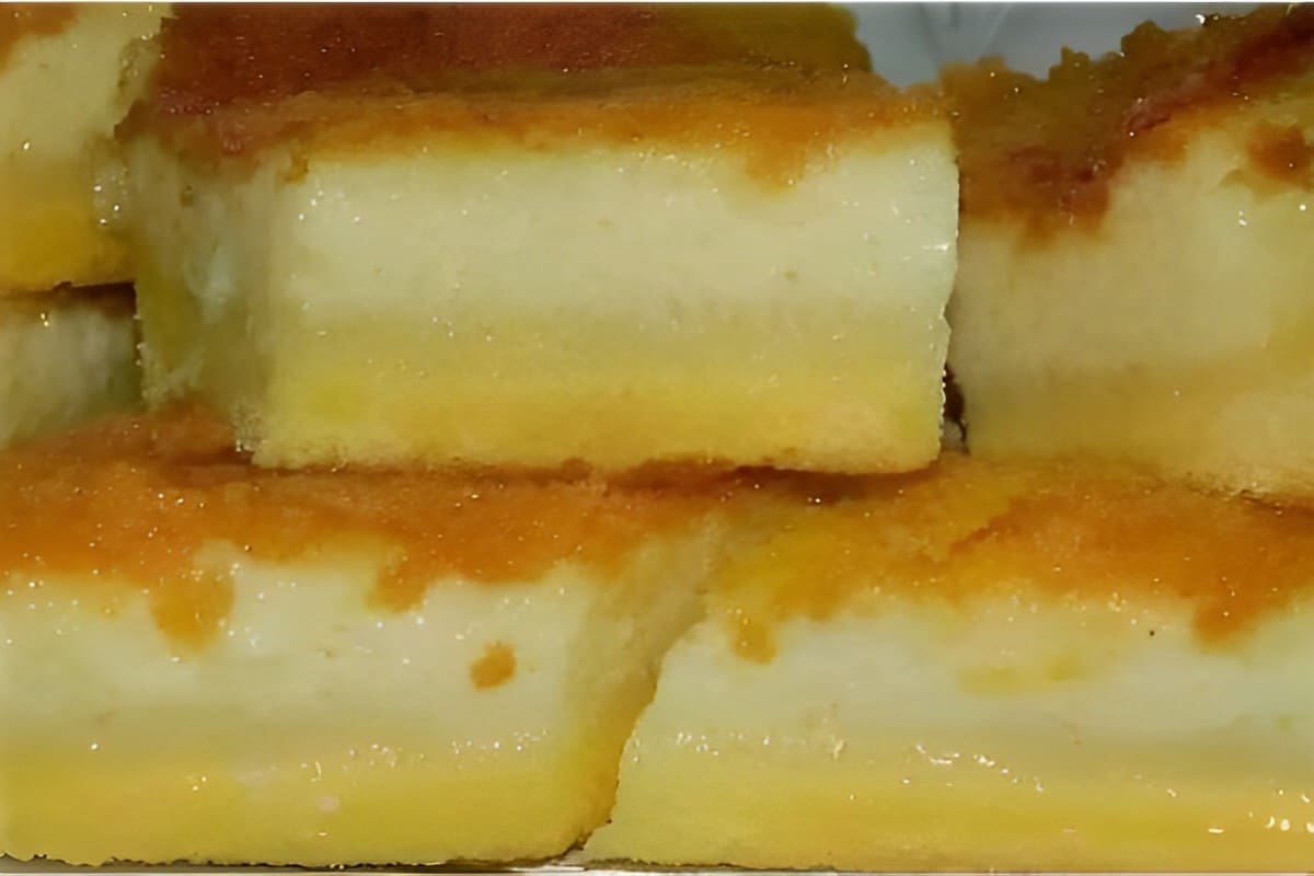 Bolo de fubá cremoso de fazenda divino e perfeito para seu lanche da tarde ou café da manhã