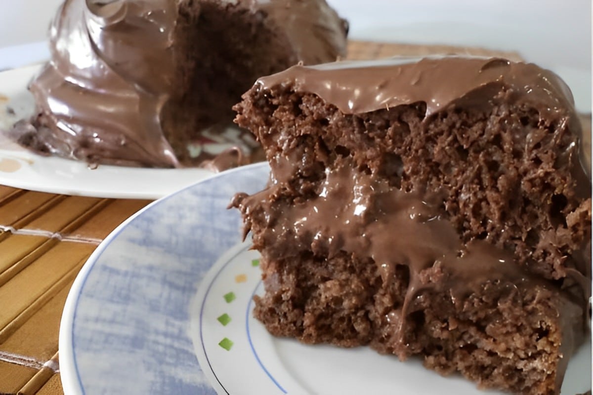 Bolo de iogurte com creme de avelã fácil de fazer e fica delicioso