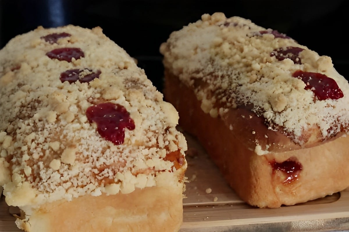 Cuca caseira com farofa fácil de fazer e fica deliciosa perfeita para o seu café ou lanche