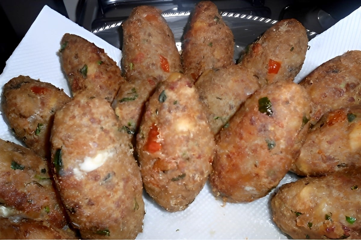 Bolinho de carne com pão amanhecido prático e econômico para seu almoço ou jantar