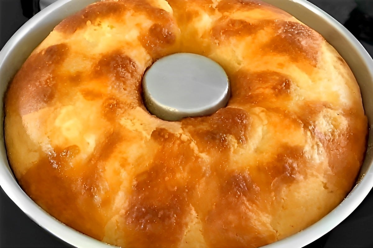 Bolo de fubá da fazenda fácil e delicioso perfeito para acompanhar café ou lanche