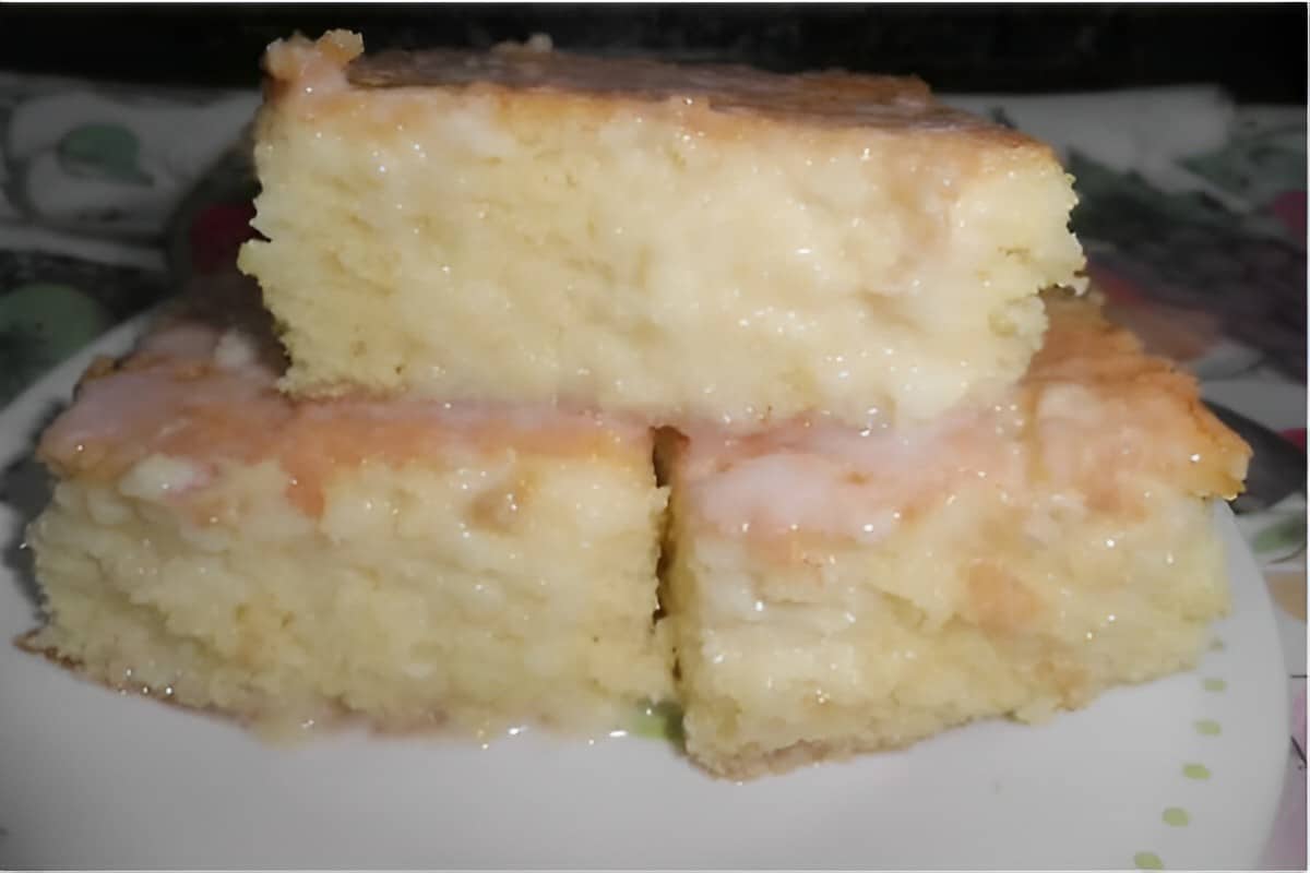 Receita de bolo gelado e embrulhado em papel alumínio fácil de fazer e delicioso