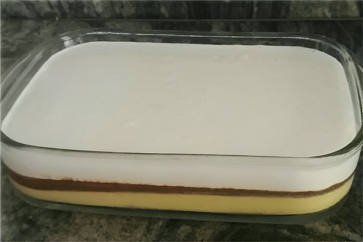 Torta de sorvete fácil uma sobremesa gelada deliciosa para toda família