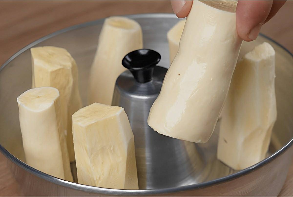 Bolo de mandioca sem farinha e sem fermento receita fácil e deliciosa perfeita para o lanche
