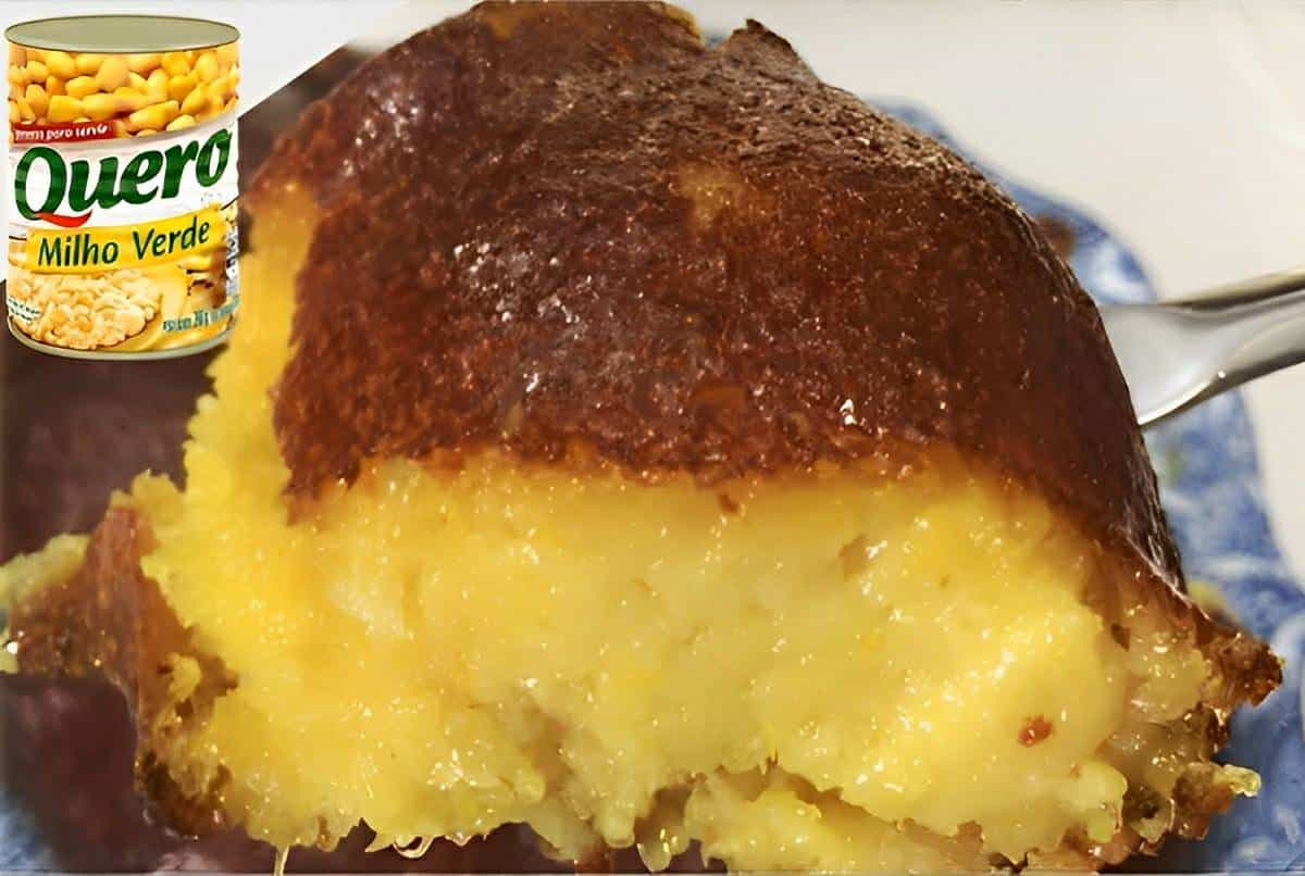 Bolo de milho cremoso feito com milho de latinha parece um cural fica uma delícia