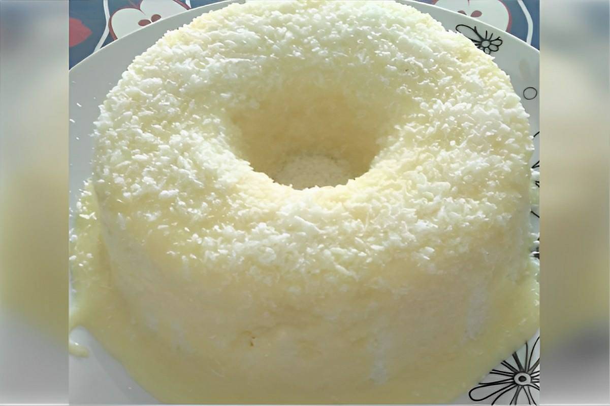 Bolo de tapioca que não vai ao forno basta misturar os ingredientes colocar na forma e gelar