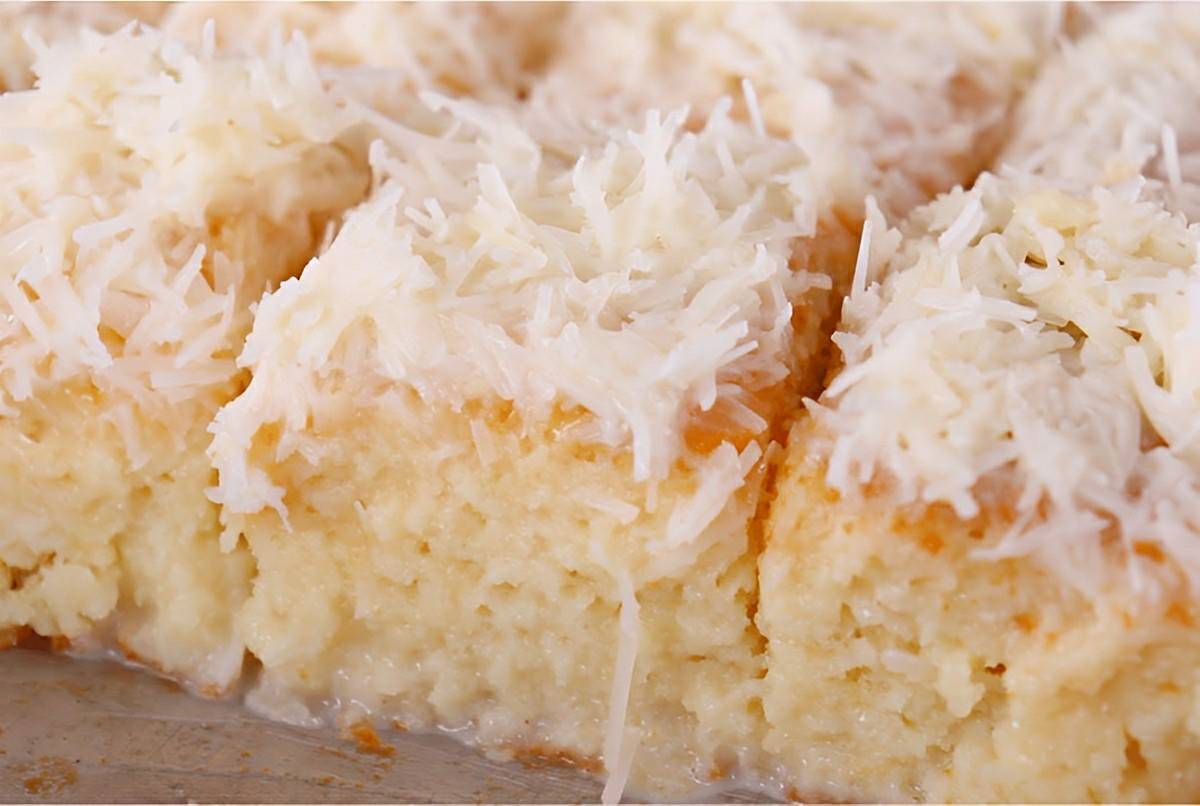 Bolo gelado de coco aquele que fez muito sucesso nos anos 80 embrulhado em alumínio