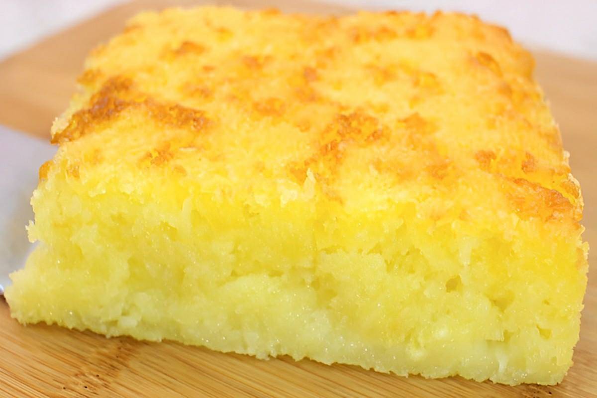 Bolo mané pelado um bolo de mandioca aipim ou macaxeira que é só misturar e levar ao forno