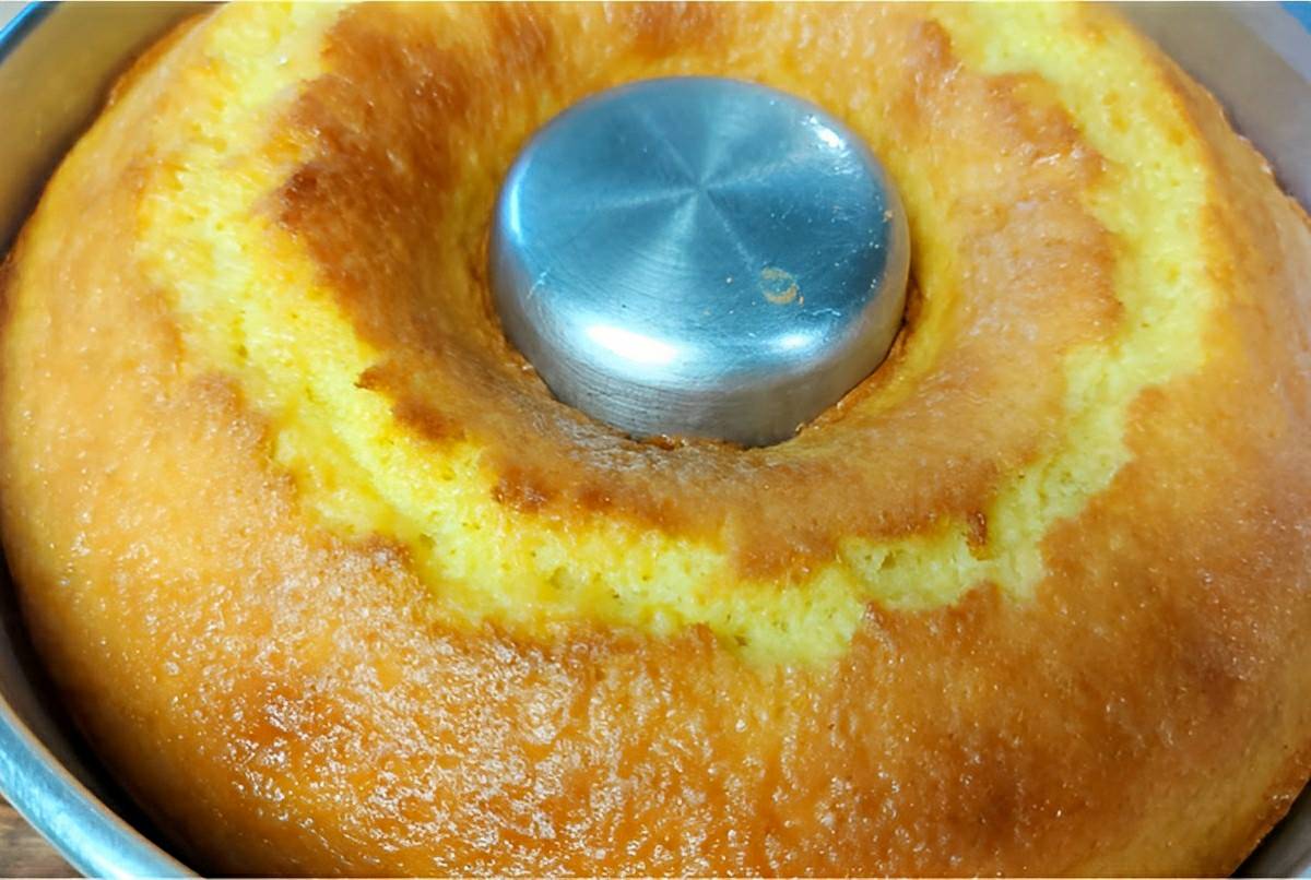 Bolo simples pra comer no café da manhã ou no lanche da tarde prático e delicioso
