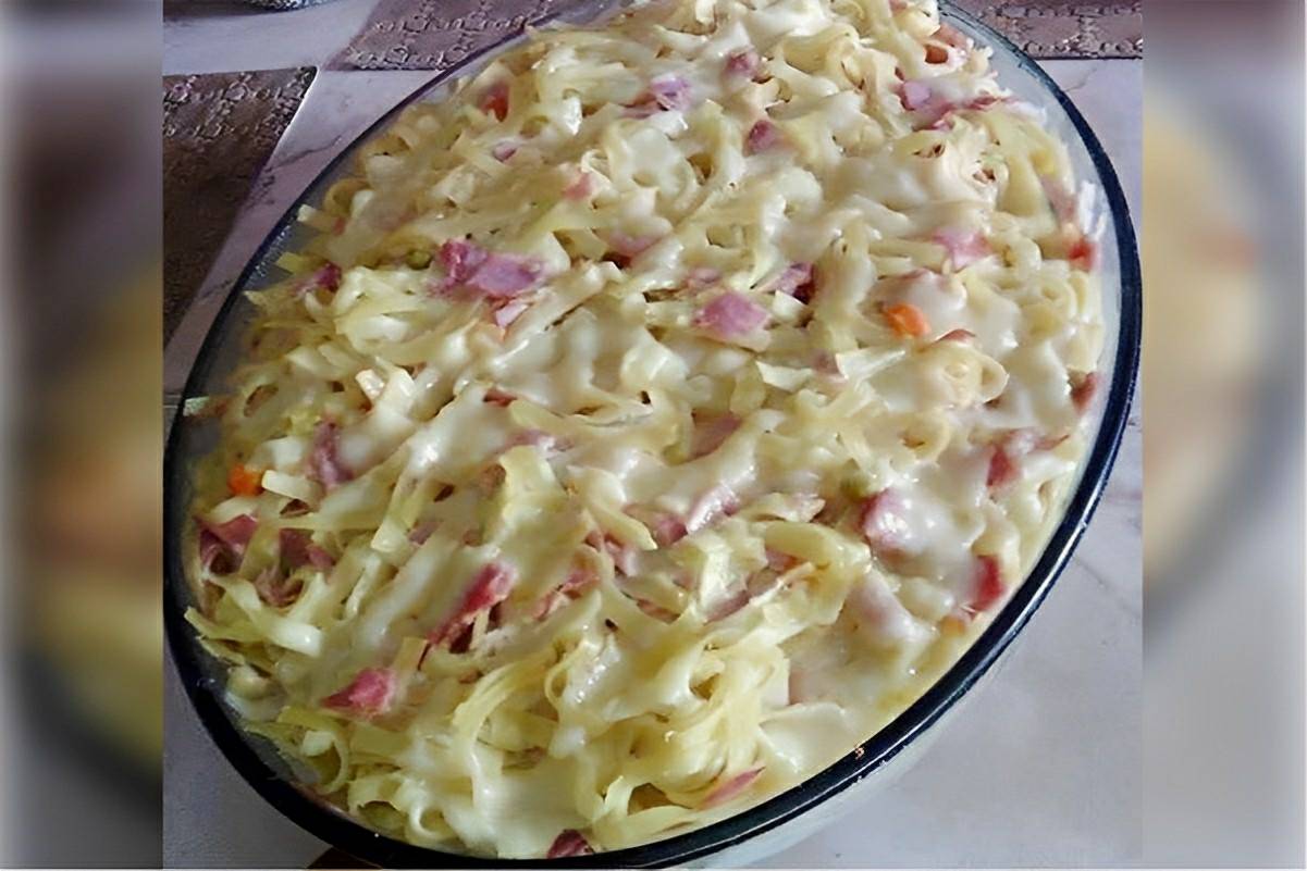 Macarronada especial com molho branco presunto e ervilhas maravilhosa faço sempre