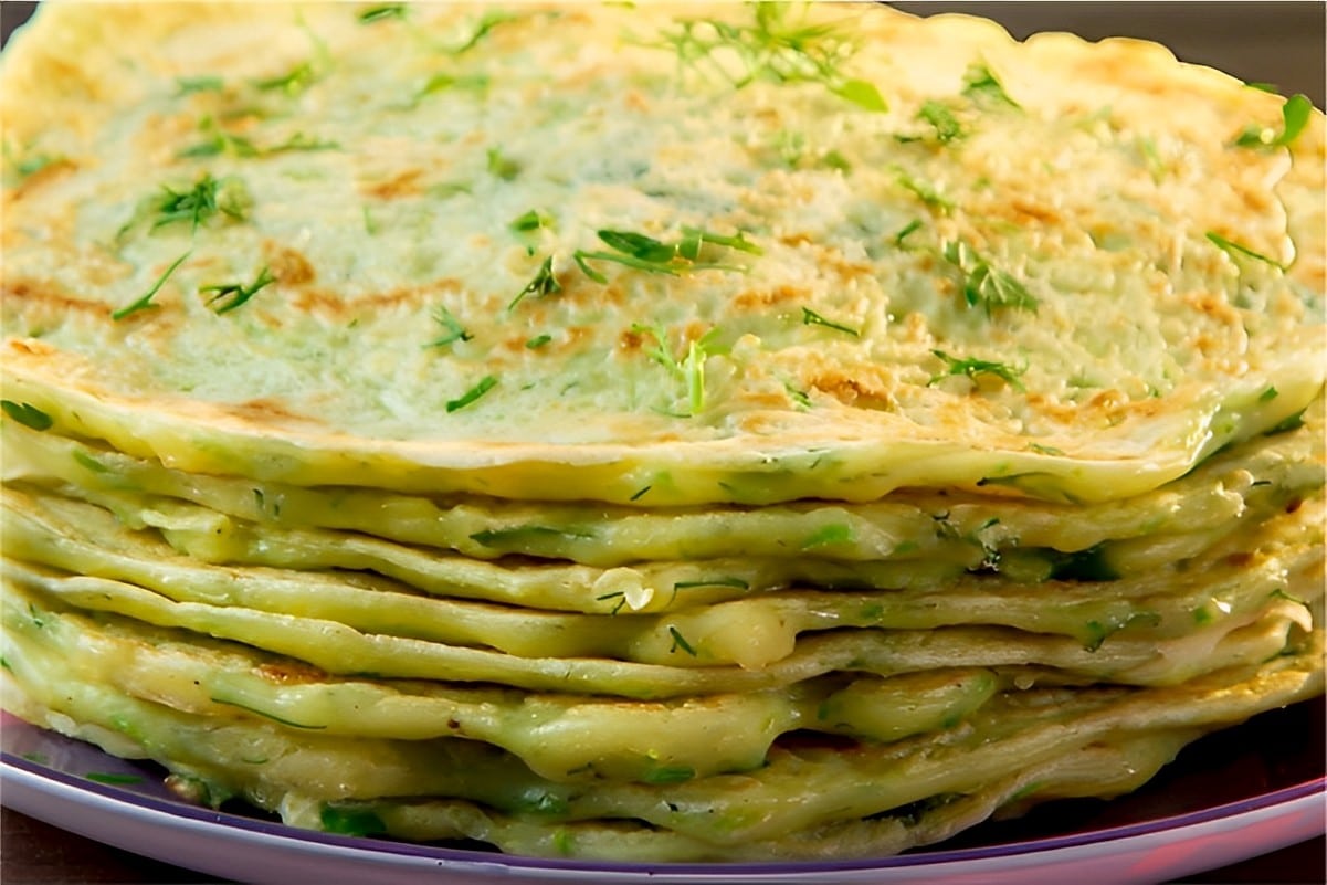 Massa de panqueca de abobrinha para fazer panquecas de legumes deliciosas