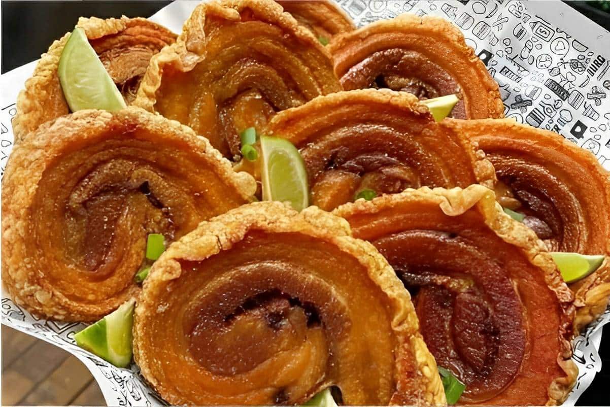 Torresmo de rolo caseiro um aperitivo maravilhoso com gostinho de interior