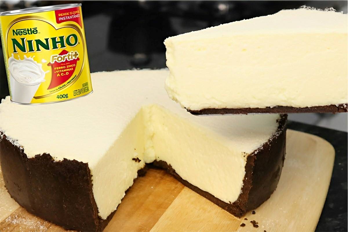 Torta de Leite Ninho com massa de biscoito de chocolate fácil e prática e fica uma delícia