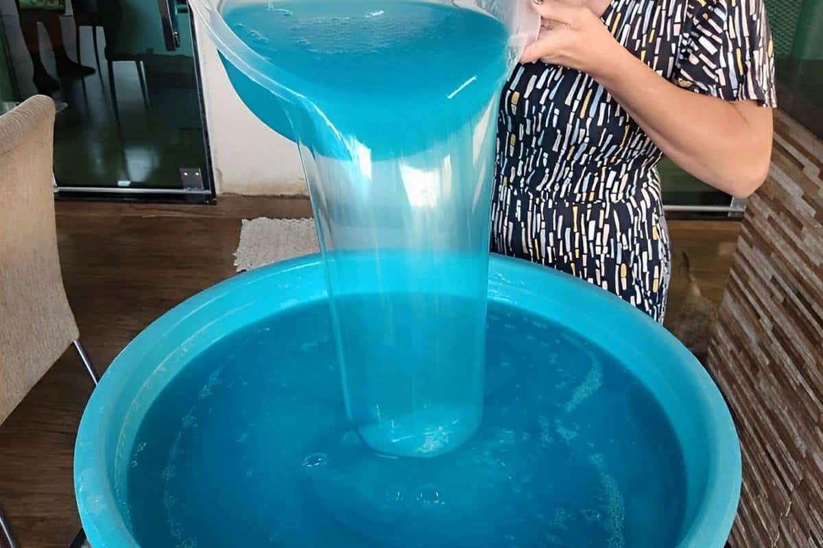Misturinha fácil para fazer 80 litros de sabão líquido caseiro gastando bem pouco