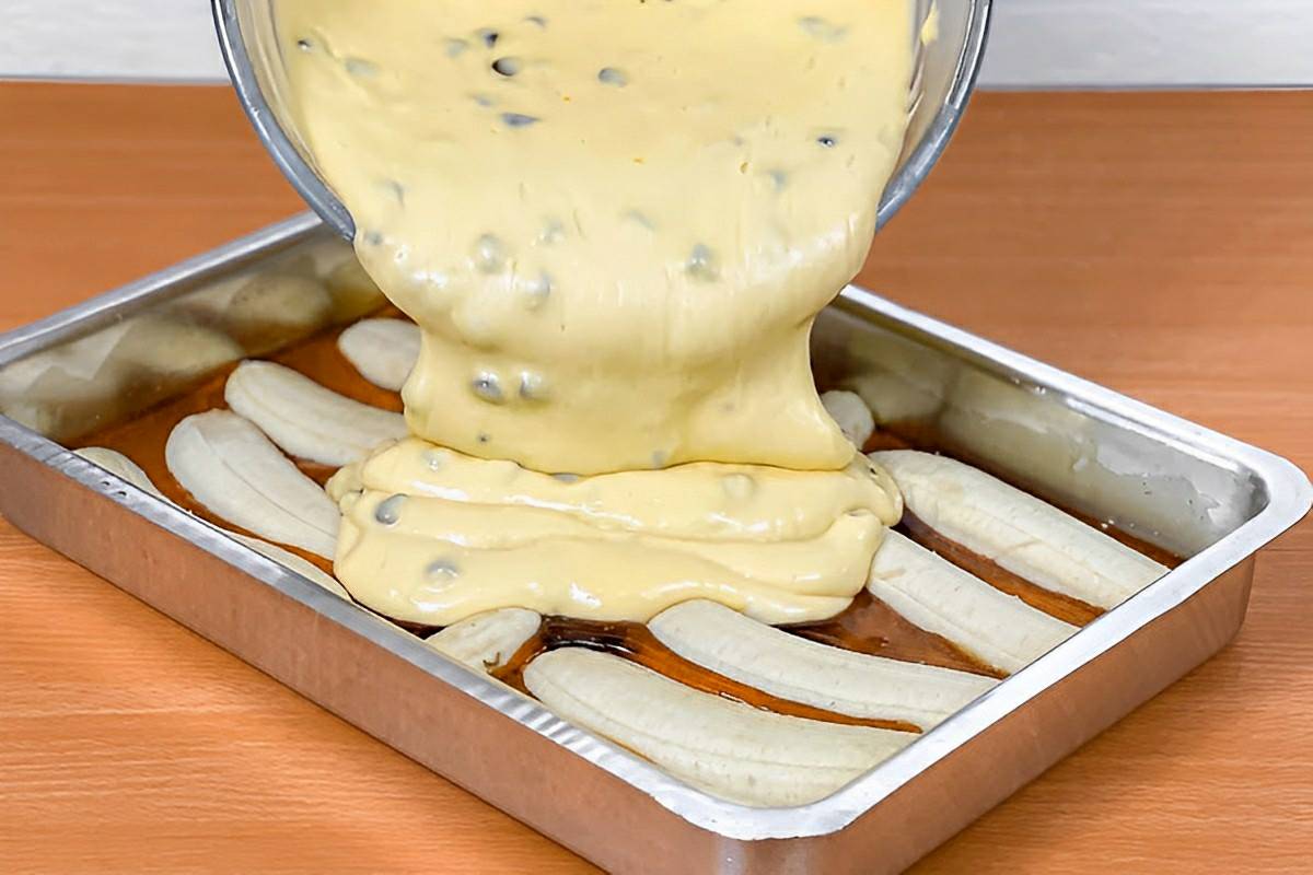 Bolo de banana caramelada um bolo delicioso e muito fácil de fazer sua família vai adorar