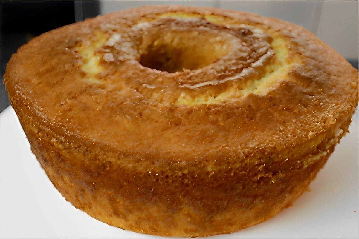 Bolo de creme de leite da vovó fofinho e delicioso para o seu café ou lanche