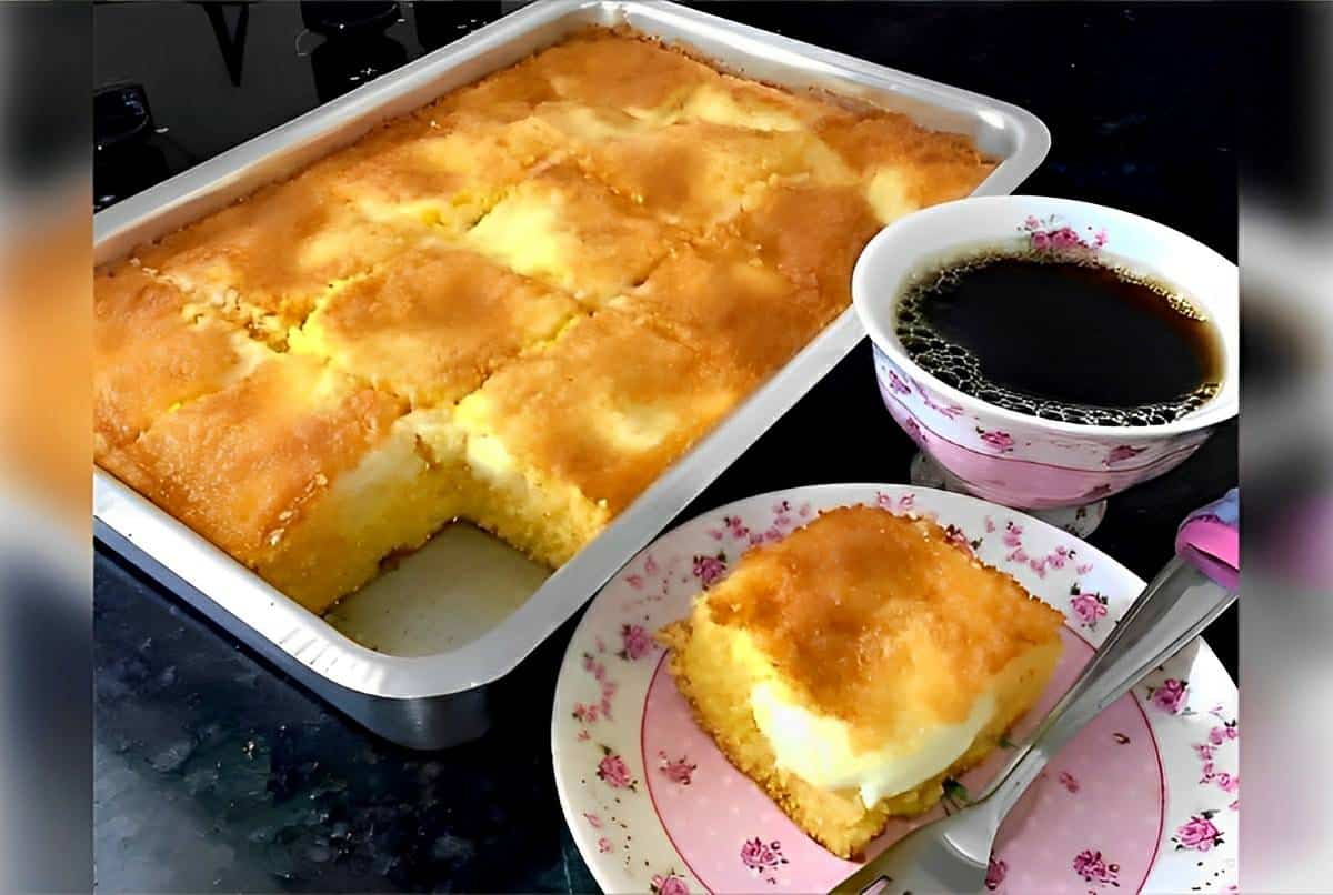 Bolo de milho cremoso com flocão um bolo delicioso para o seu café ou lanche