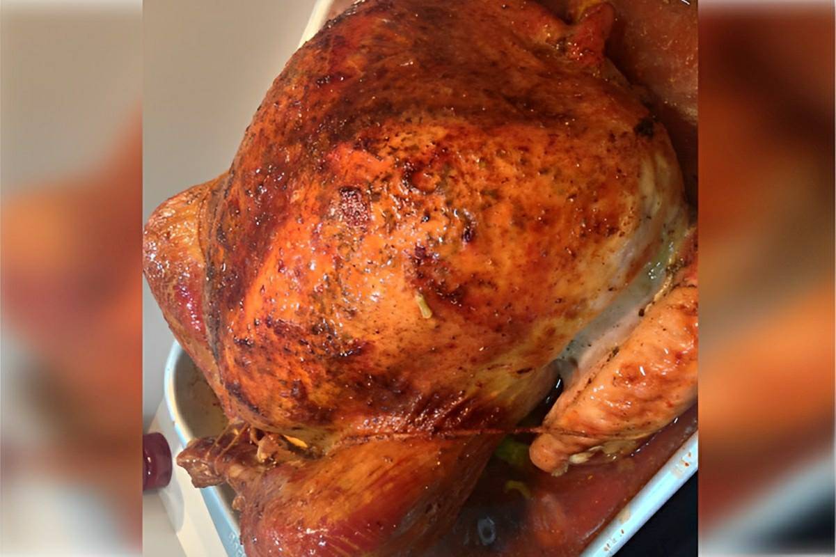 Como fazer um peru de natal perfeito bem temperado suculento e molhadinho