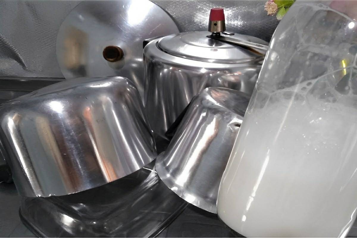 Misture pasta de dentes com mais 2 ingredientes e faça um poderoso detergente brilha alumínio caseiro