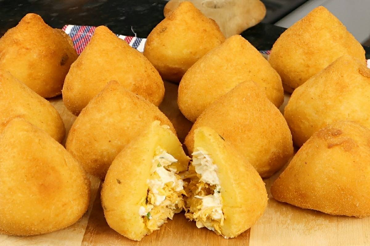 Massa de coxinha especial para fazer os mais diferentes tipos de coxinha ela derrete na boca