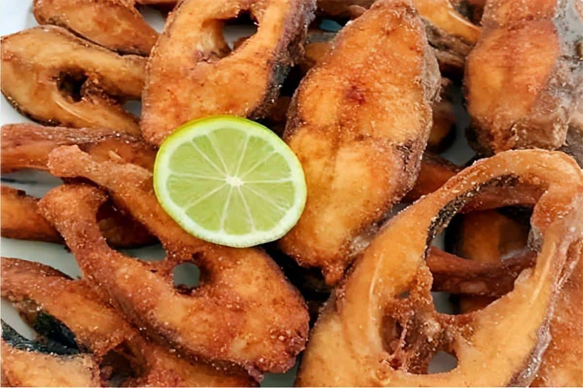 Peixe frito sequinho e saboroso igual do quiosque da praia para fazer em casa