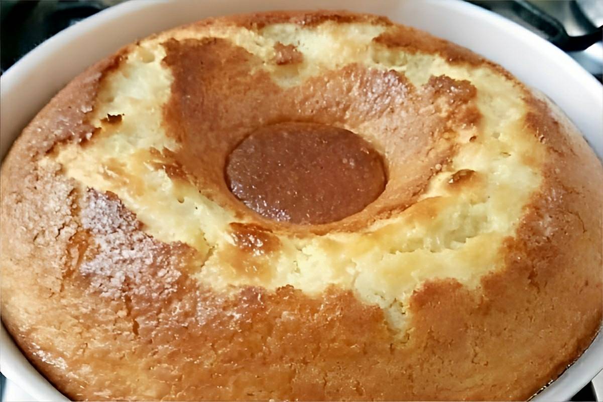 Bolo de aipim da roça um bolo macio e fofinho que derrete na boca e é muito fácil de preparar