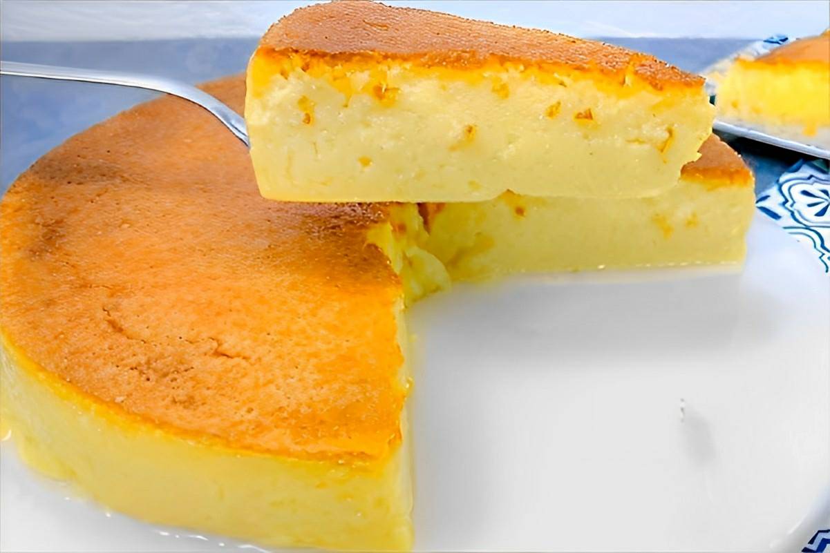 Bolo de fubá mole ou bolo de fubá cremoso parece uma pamonha e fica uma delícia