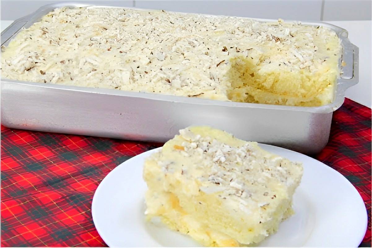 Bolo gelado de abacaxi simples e prático perfeito para aquela lanchinho da tarde com a família