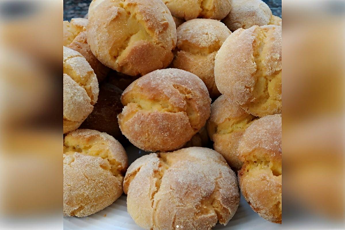 Broa de polvilho com fubá deliciosa e derrete na boca perfeita para o seu café ou lanche