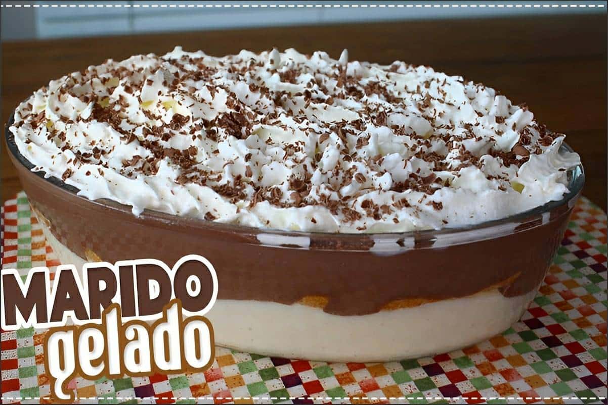 Sobremesa marido gelado com chantilly fácil e deliciosa para o seu fim de semana