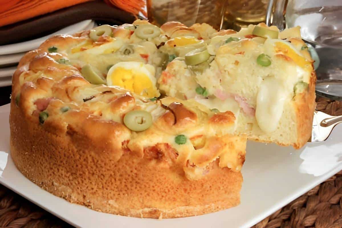Torta portuguesa de liquidificador uma delícia que fica pronta em menos de 40 minutos