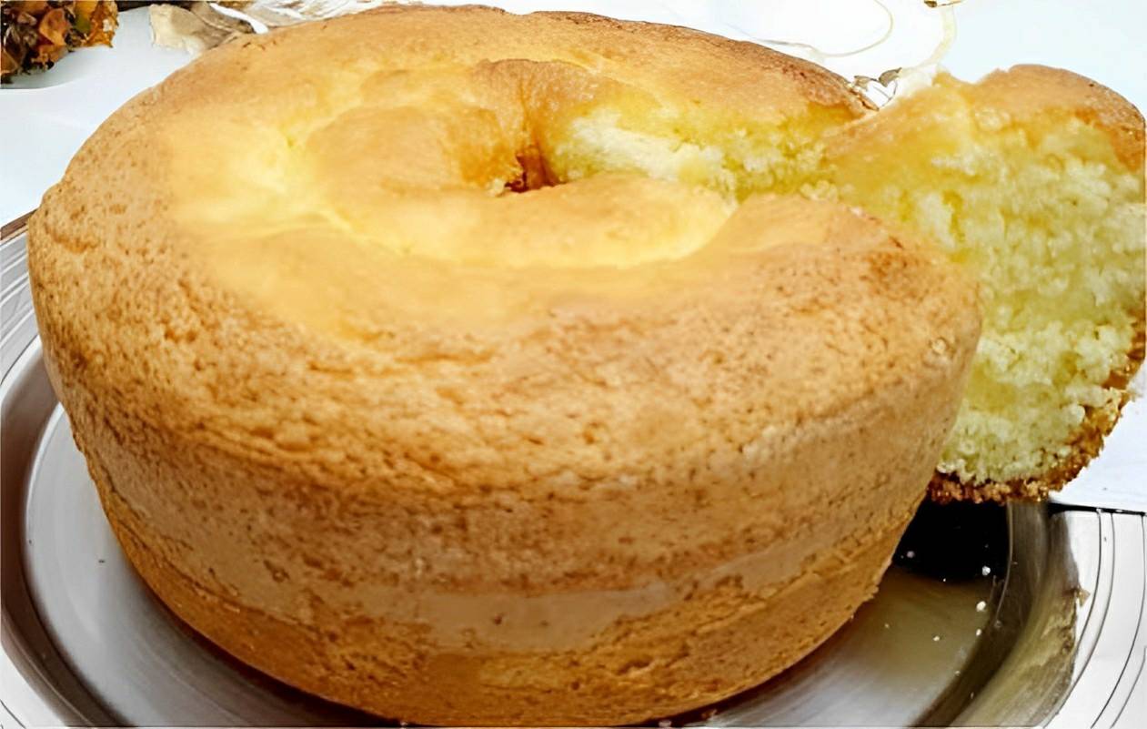 Bolo de maisena bem fofinho e macio ele derrete na boca perfeito para o seu café ou lanche