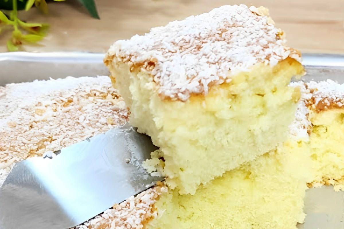 Bolo de maisena com coco tão levinho que derrete na boca perfeito para o lanche ou o café