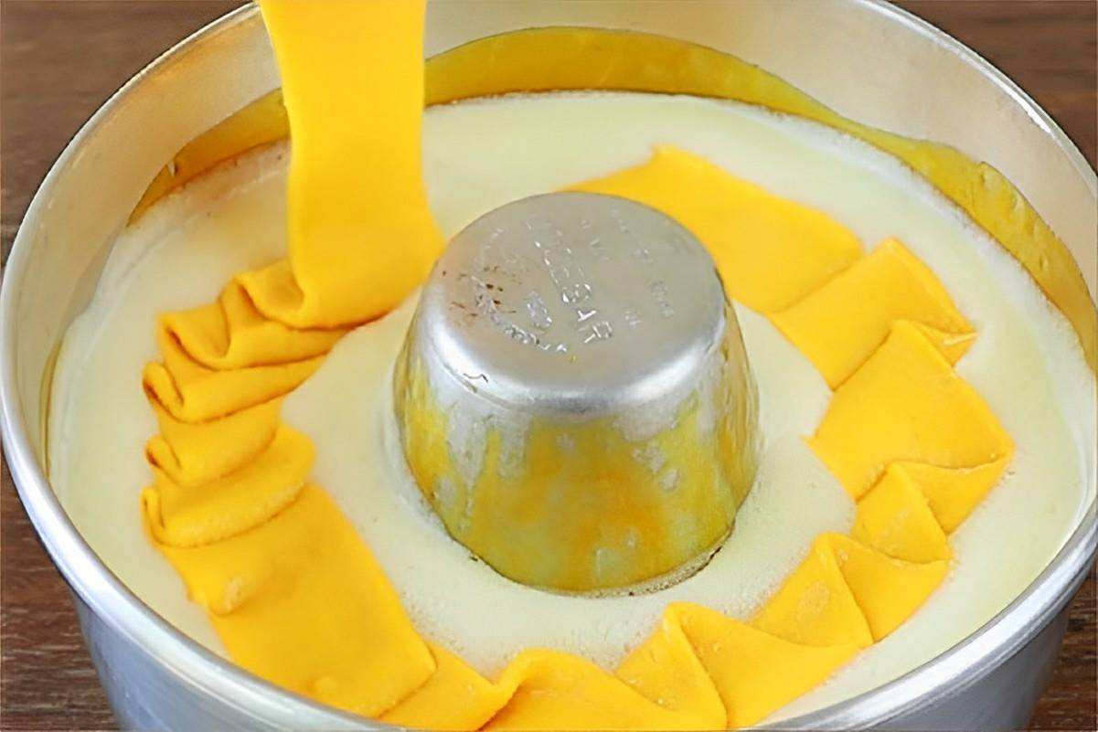 Bolo pudim de cenoura a melhor combinação de pudim de leite condensado com bolo de cenoura