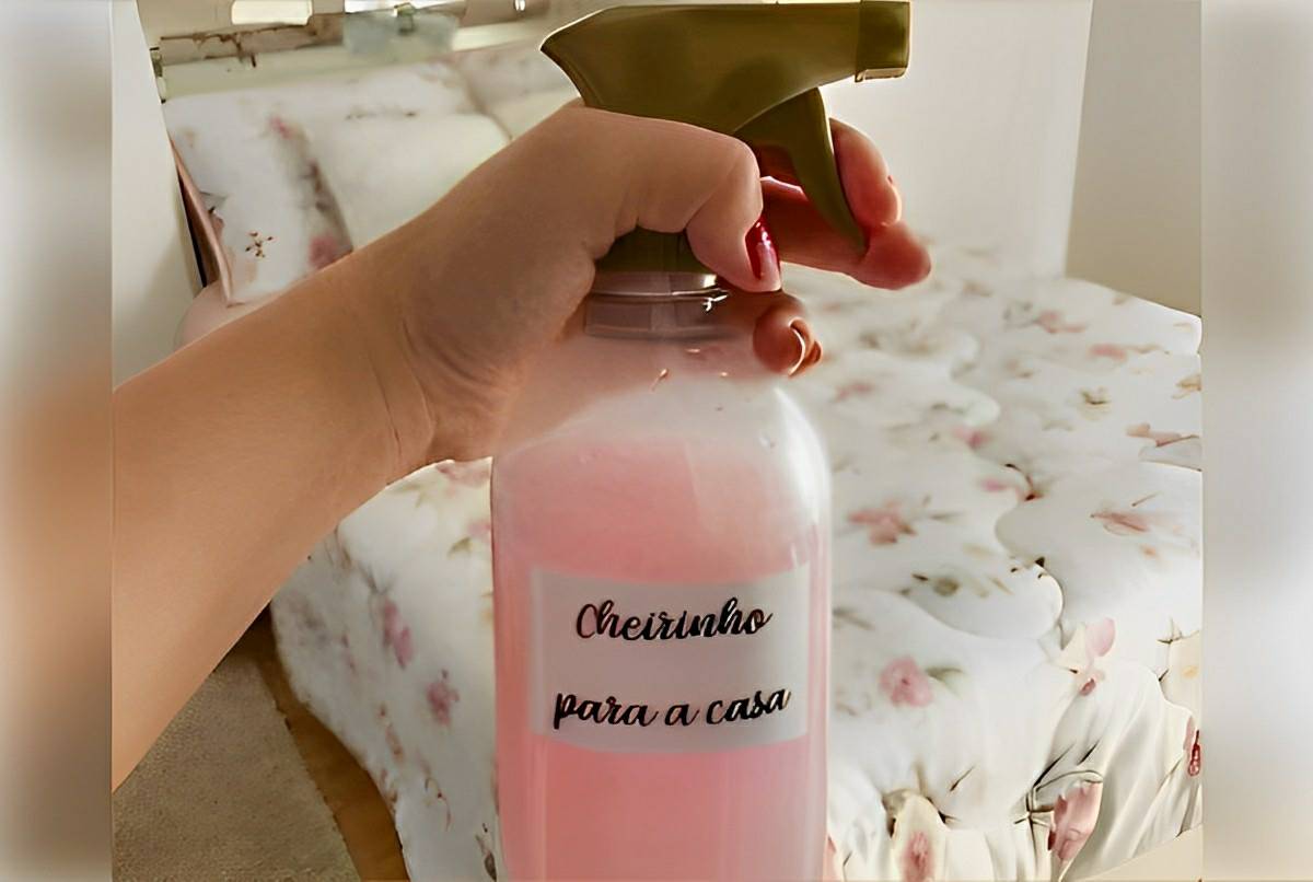 Misturei esses 3 produtos do armário e fiz um cheirinho pra casa que tem cheiro de casa nova
