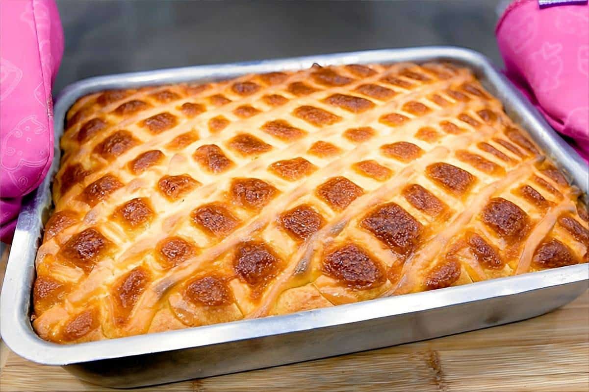 Torta de presunto e queijo com massa fofinha que desmancha na boca uma delícia