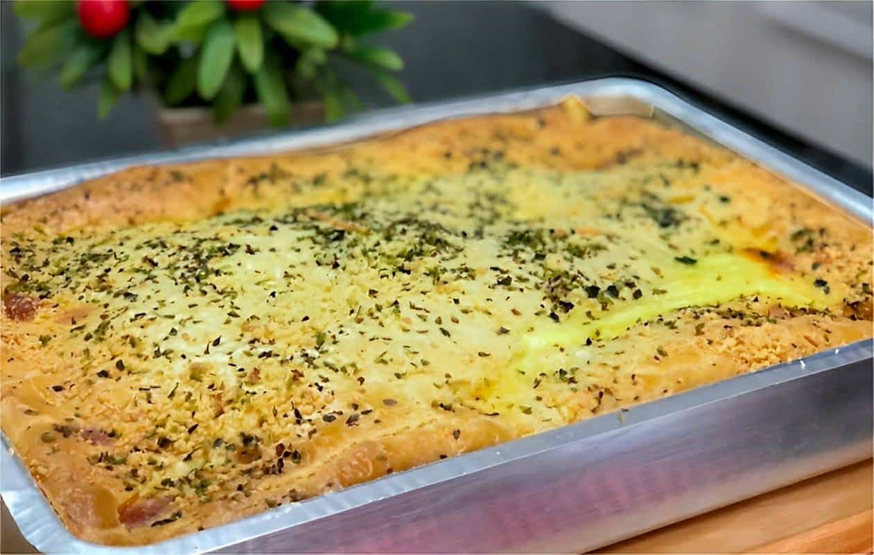 A melhor massa para torta de liquidificador uma massa fofinha saborosa e perfeita para servir no lanche