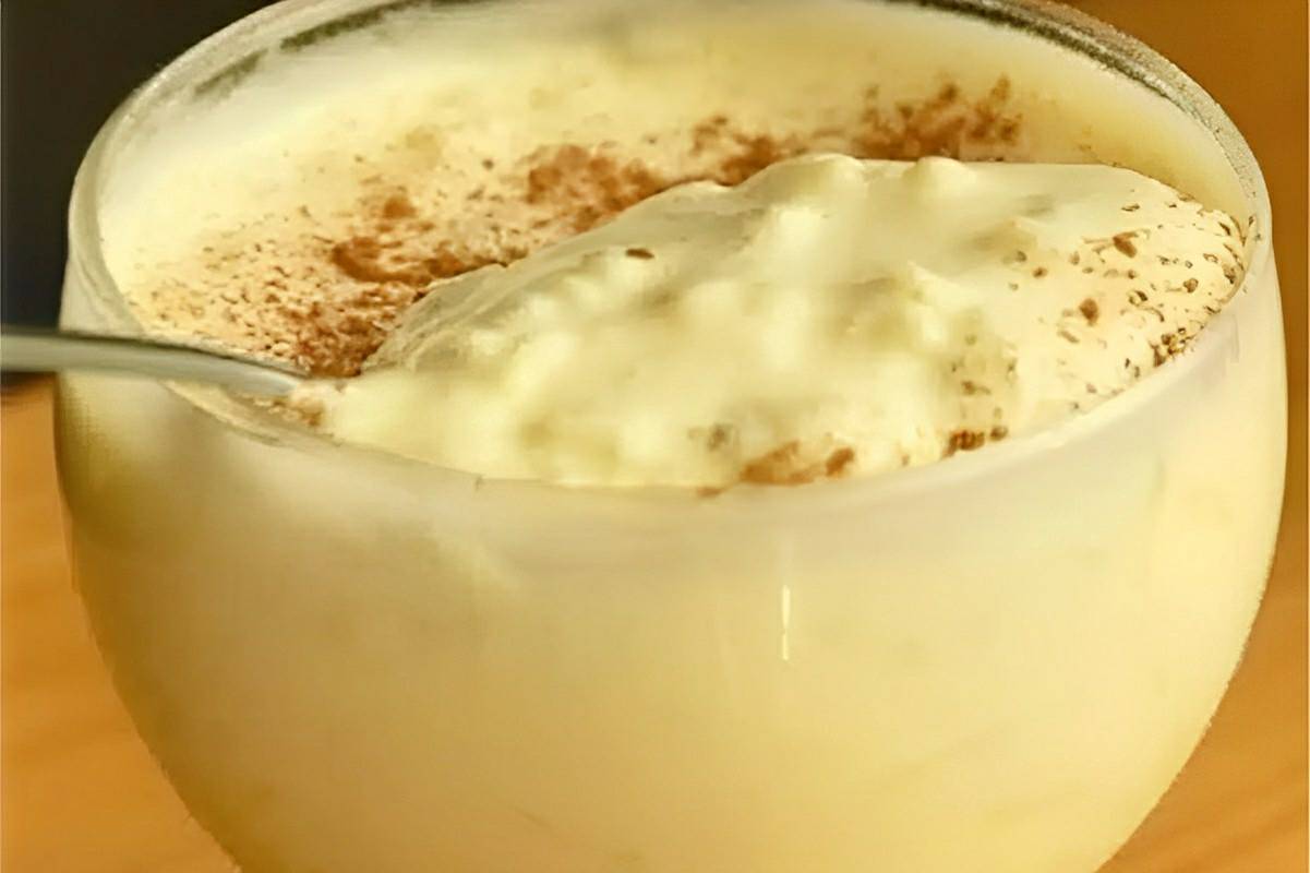 Arroz doce cremoso e fácil de fazer para servir quente ou frio na sobremesa