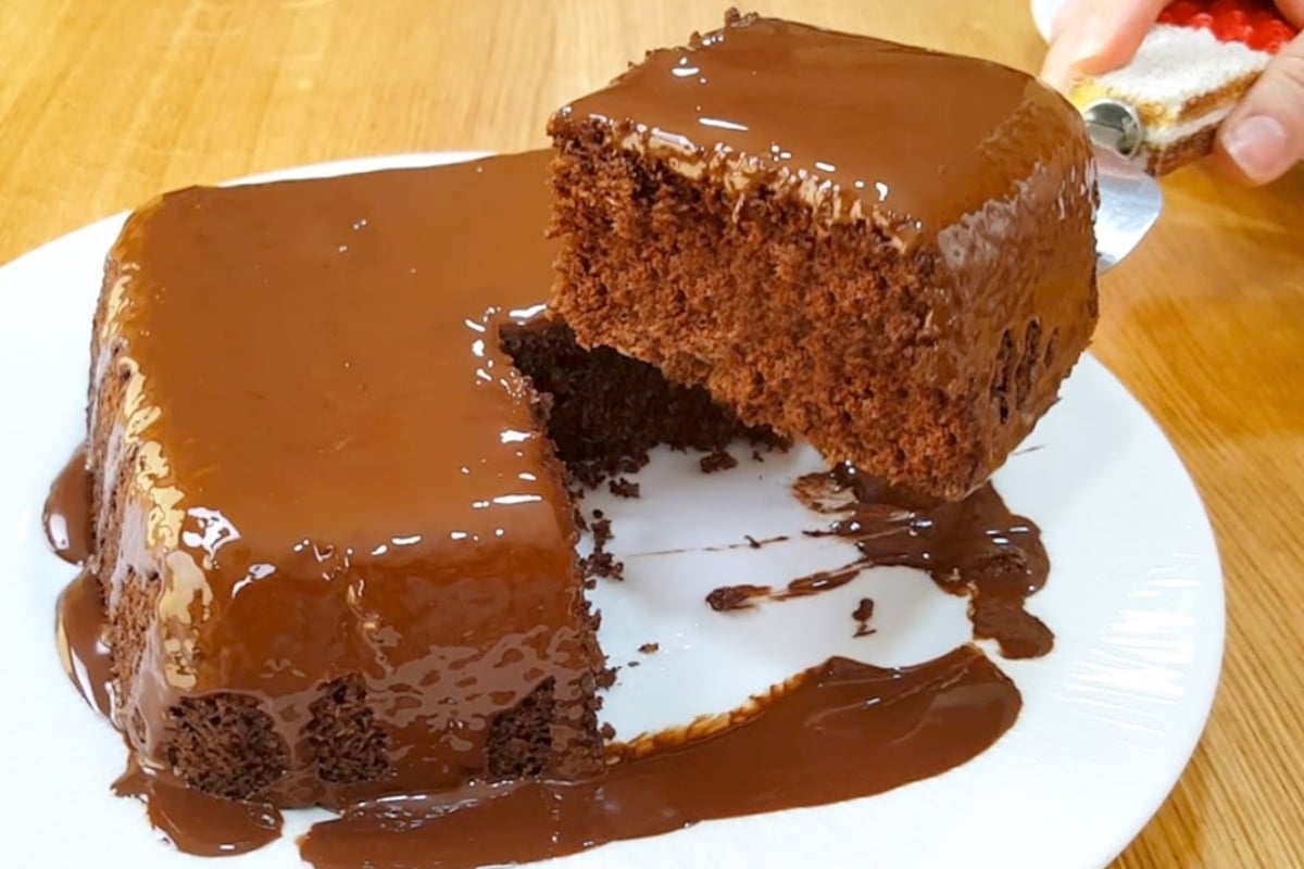 Bolo de 5 minutos sem farinha leite e açúcar para saborear sem culpa