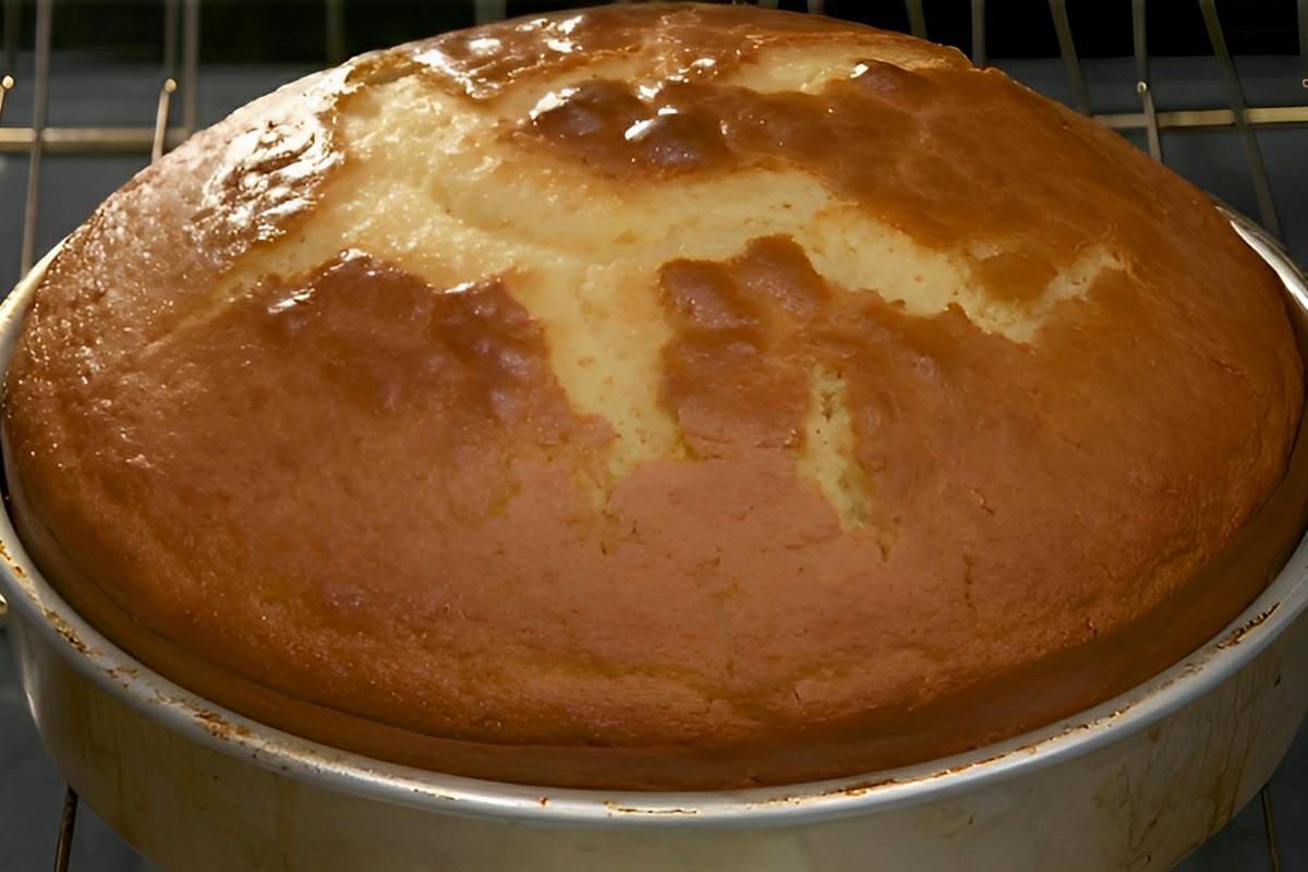 Bolo de água pra fazer gastando pouco um bolo delicioso perfeito para o café ou lanche
