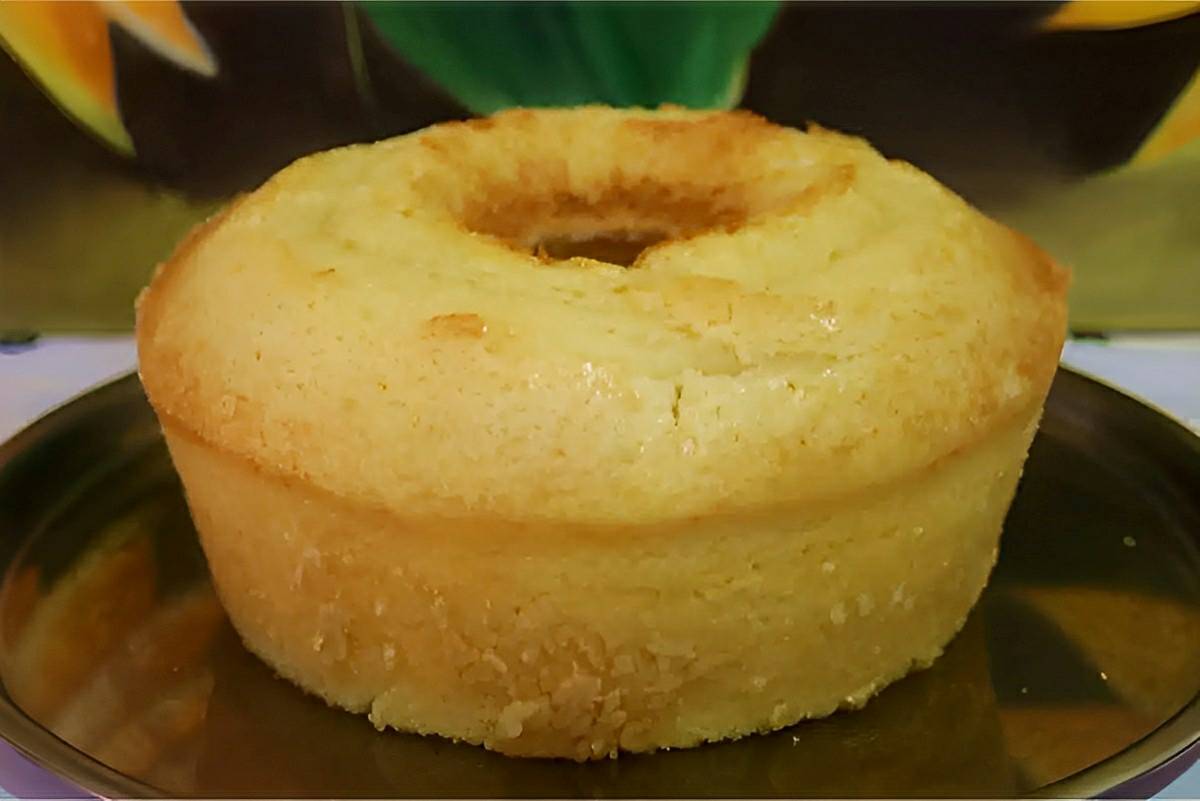 Bolo de leite condensado de liquidificador basta bater os ingredientes e levar ao forno muito fácil